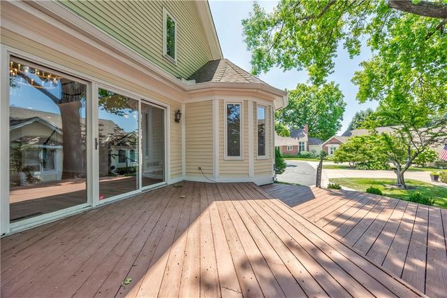 4512 W 90th Street, Prairie Village, KS 66207