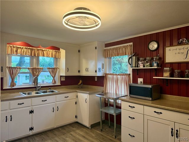 305 Stanton Drive, Dewitt, NY 13214