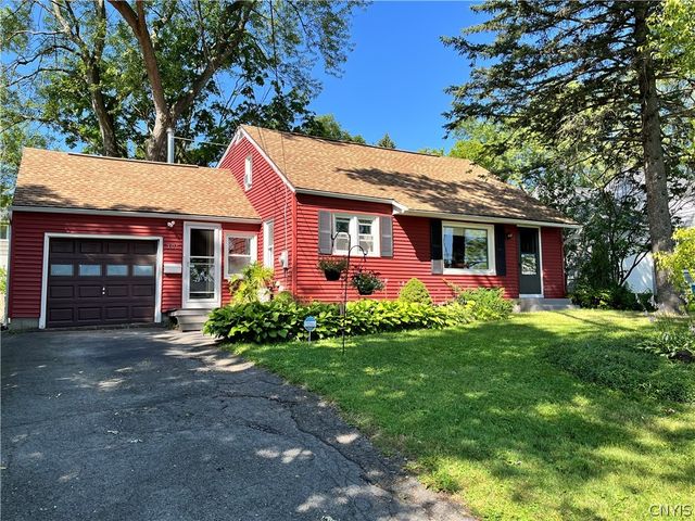 305 Stanton Drive, Dewitt, NY 13214