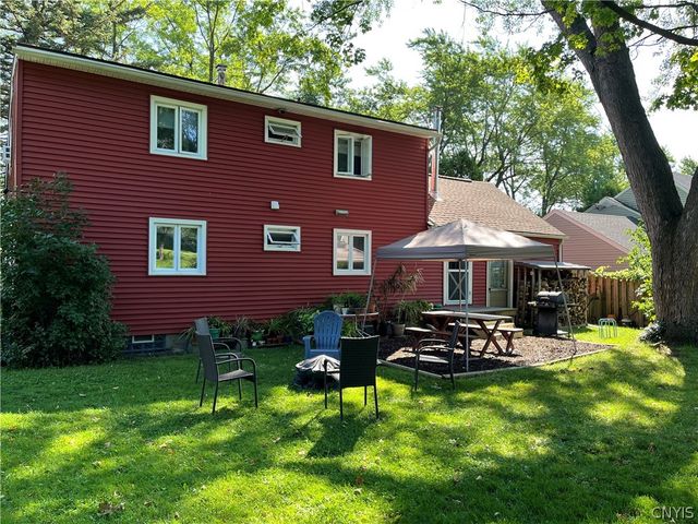 305 Stanton Drive, Dewitt, NY 13214
