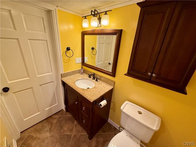 305 Stanton Drive, Dewitt, NY 13214