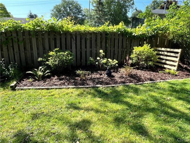 305 Stanton Drive, Dewitt, NY 13214