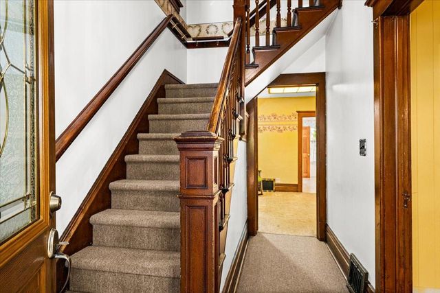 2424 W 7th Street, Duluth, MN 55806