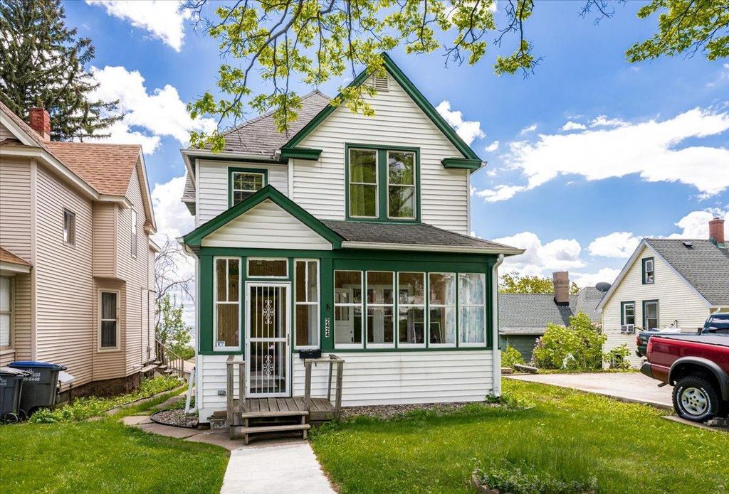 2424 W 7th Street, Duluth, MN 55806