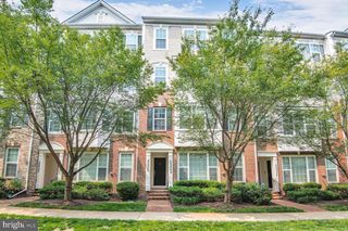 22946 SPICEBUSH DR #1382, Clarksburg, MD 20871