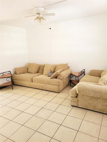 914 SW 8TH AVENUE 26, Gainesville, FL 32601