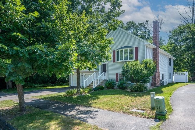 78 Darnell Rd, Worcester, MA 01606