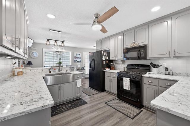 1009 Shumard Lane, Mcdonough, GA 30252