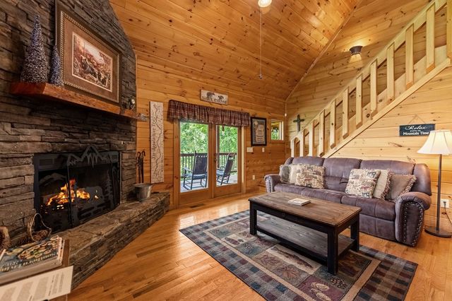 469 Mountain High Drive, Mineral Bluff, GA 30559