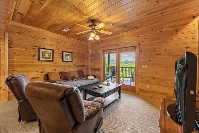 469 Mountain High Drive, Mineral Bluff, GA 30559
