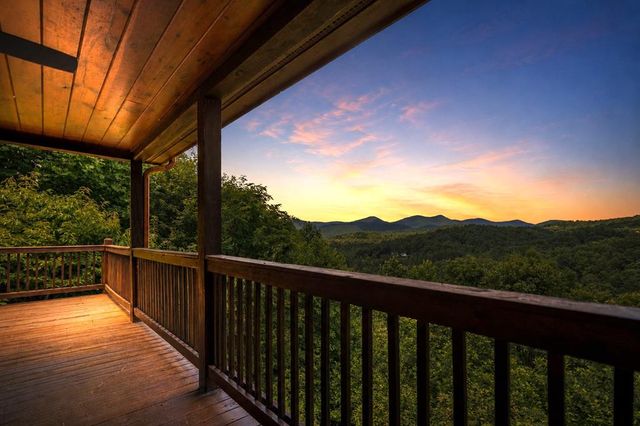 469 Mountain High Drive, Mineral Bluff, GA 30559