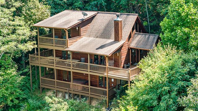 469 Mountain High Drive, Mineral Bluff, GA 30559