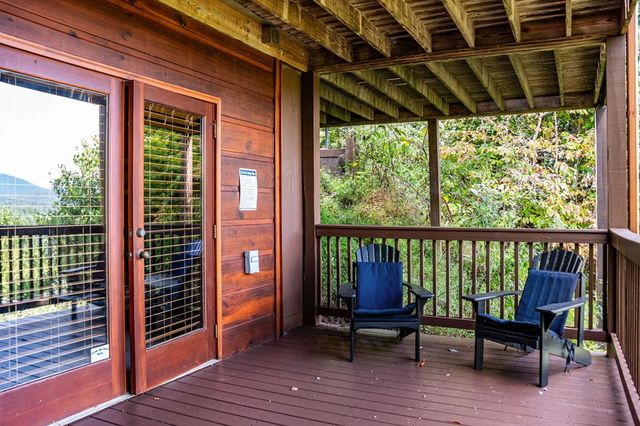 469 Mountain High Drive, Mineral Bluff, GA 30559