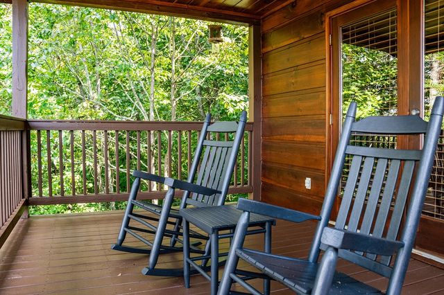 469 Mountain High Drive, Mineral Bluff, GA 30559
