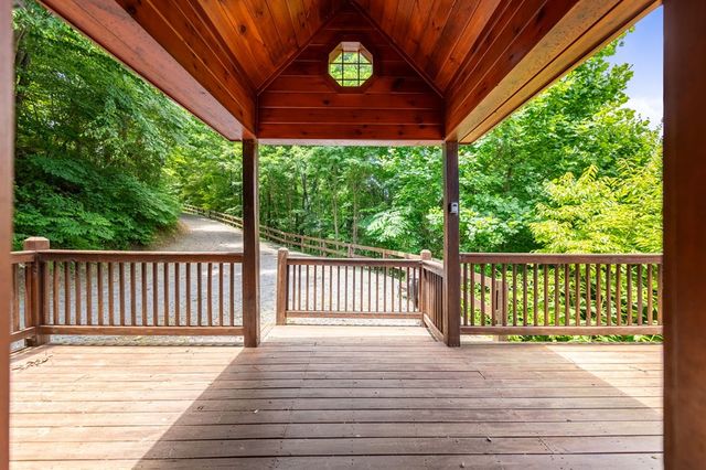 469 Mountain High Drive, Mineral Bluff, GA 30559