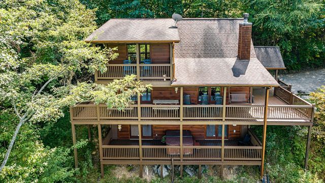 469 Mountain High Drive, Mineral Bluff, GA 30559