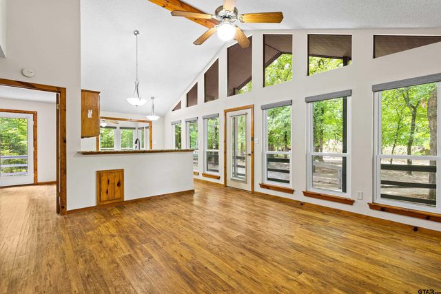 274 Wildwood Trail, Holly Lake Ranch, TX 75765