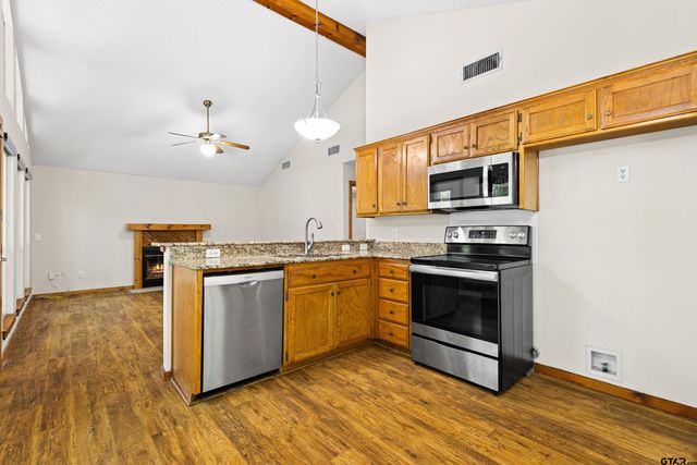274 Wildwood Trail, Holly Lake Ranch, TX 75765