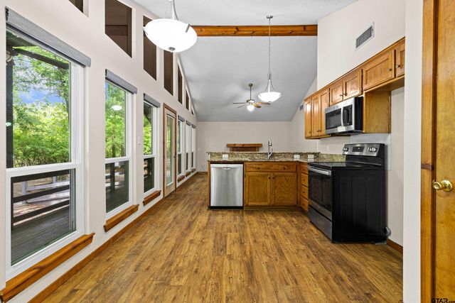 274 Wildwood Trail, Holly Lake Ranch, TX 75765