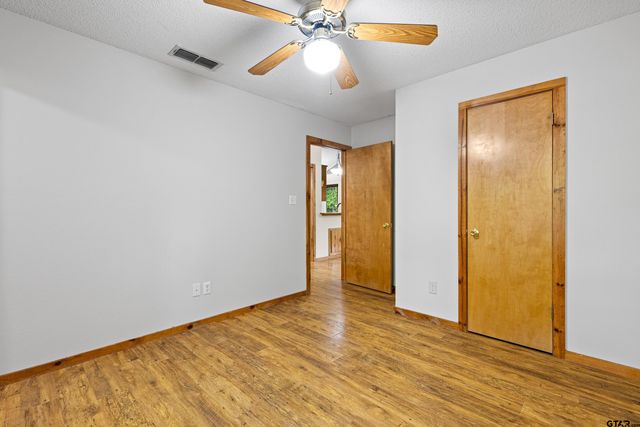 274 Wildwood Trail, Holly Lake Ranch, TX 75765