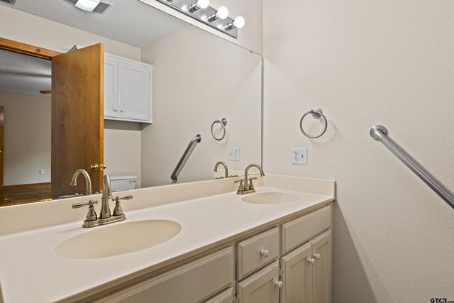 274 Wildwood Trail, Holly Lake Ranch, TX 75765