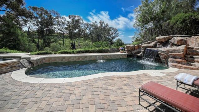 26586 Via Noveno, Mission Viejo, CA 92691