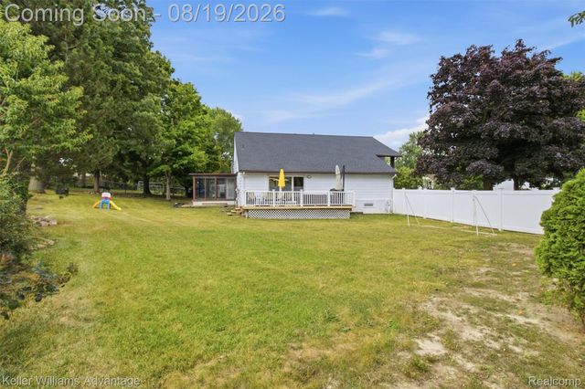 24560 Knollwood Street, Novi, MI 48375