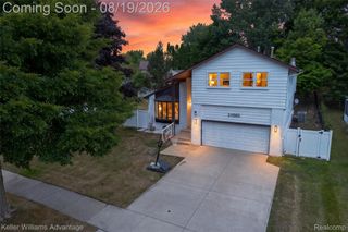 24560 Knollwood Street, Novi, MI 48375