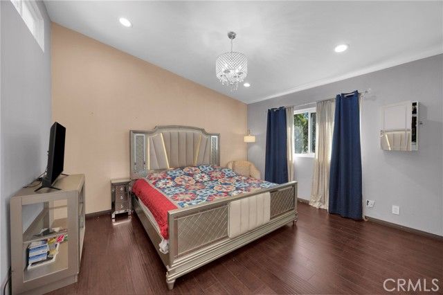 11522 Honeyglen Road 26, Pacoima (los Angeles), CA 91331