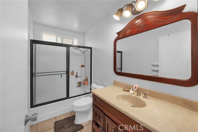 11522 Honeyglen Road 26, Pacoima (los Angeles), CA 91331