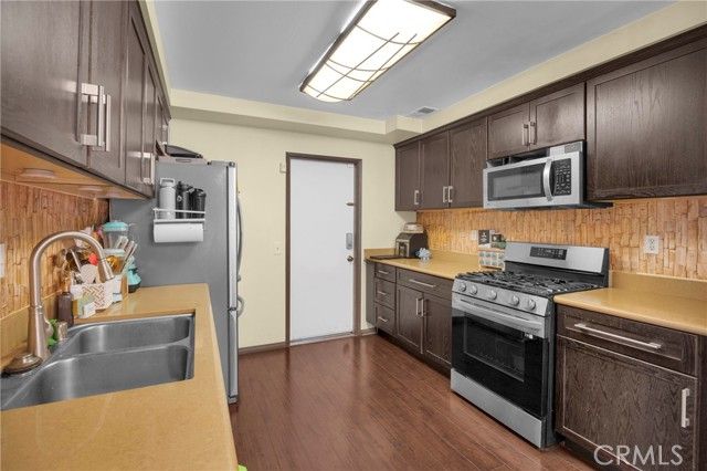 11522 Honeyglen Road 26, Pacoima (los Angeles), CA 91331