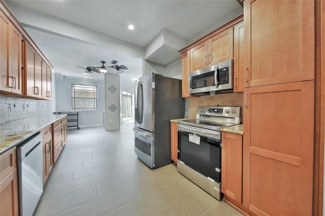 652 N Eldridge Parkway, Houston, TX 77079