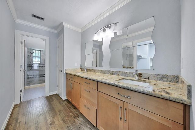 652 N Eldridge Parkway, Houston, TX 77079