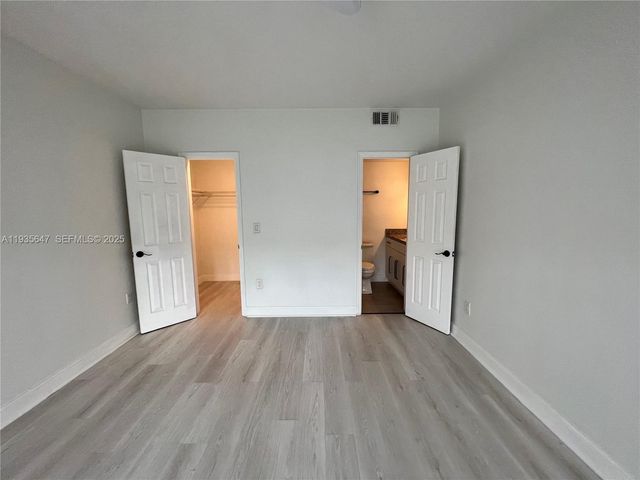 946 Bay Dr 4, Miami Beach, FL 33141