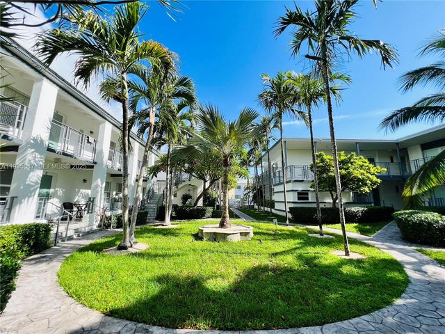 946 Bay Dr 4, Miami Beach, FL 33141