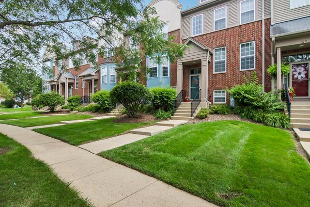 105 Station Park Circle, Grayslake, IL 60030