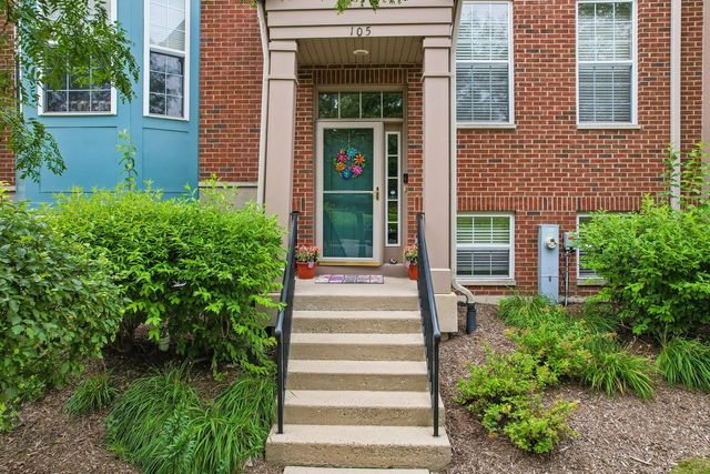 105 Station Park Circle, Grayslake, IL 60030