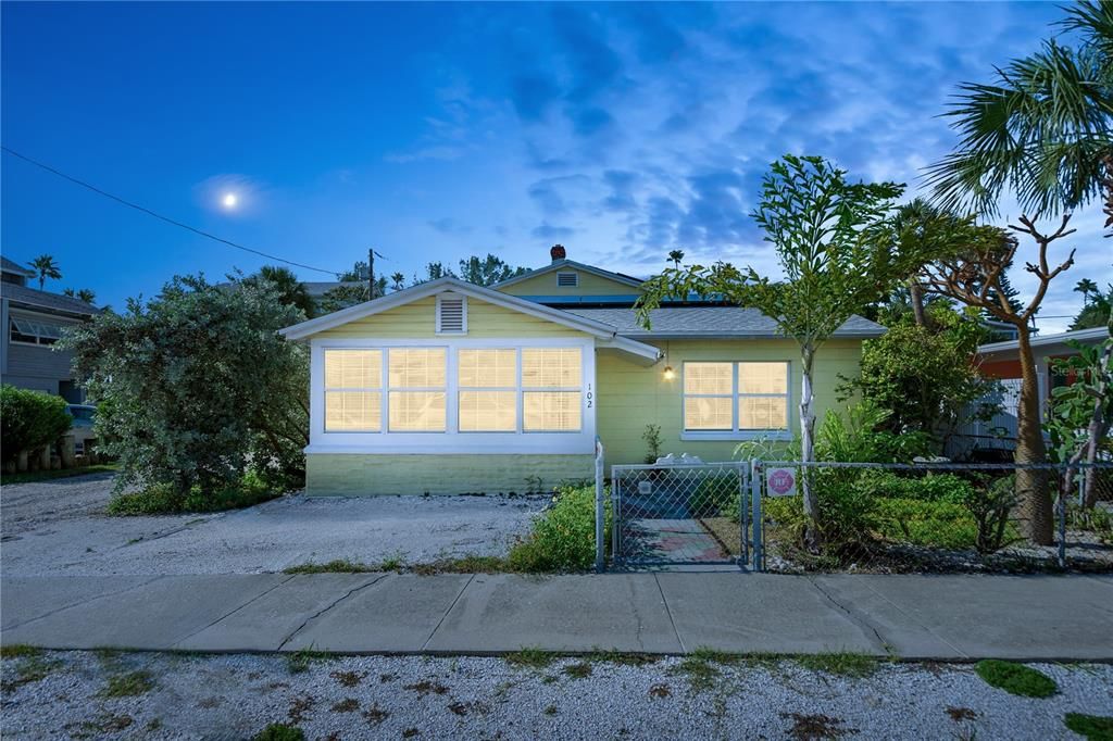 102 11TH AVENUE, St Pete Beach, FL 33706