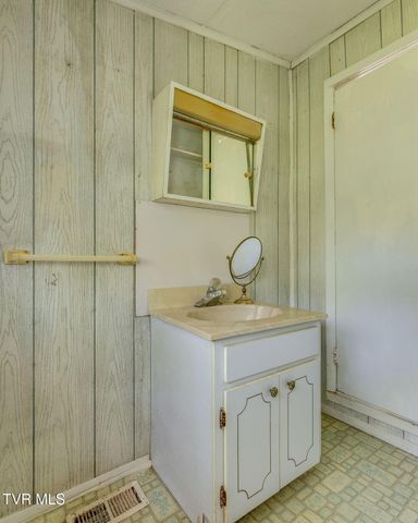 1940 Allison Road, Piney Flats, TN 37686