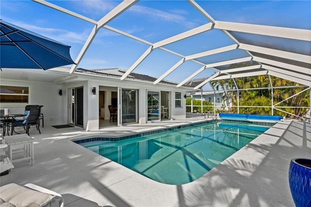 8324 Lagoon RD, Fort Myers Beach, FL 33931
