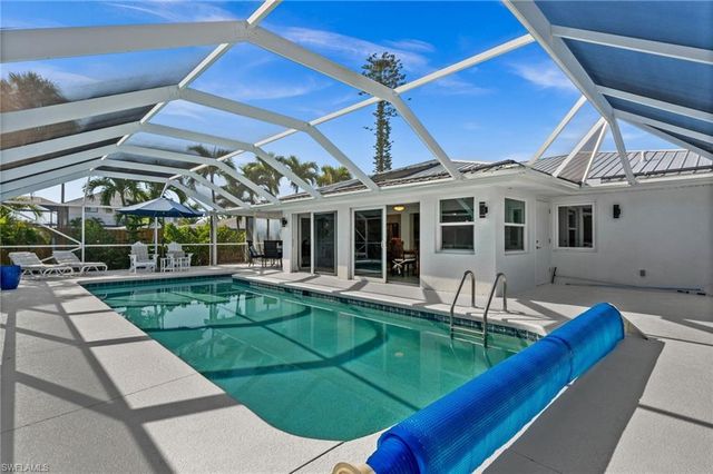 8324 Lagoon RD, Fort Myers Beach, FL 33931