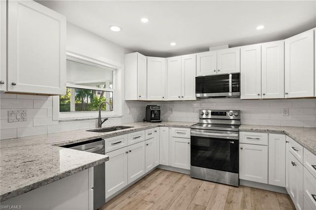 8324 Lagoon RD, Fort Myers Beach, FL 33931