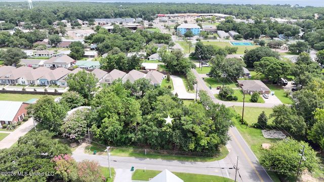 Demontluzin Avenue, Bay Saint Louis, MS 39520