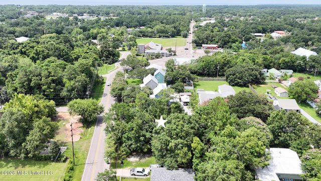 Demontluzin Avenue, Bay Saint Louis, MS 39520