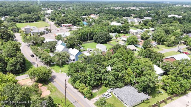 Demontluzin Avenue, Bay Saint Louis, MS 39520