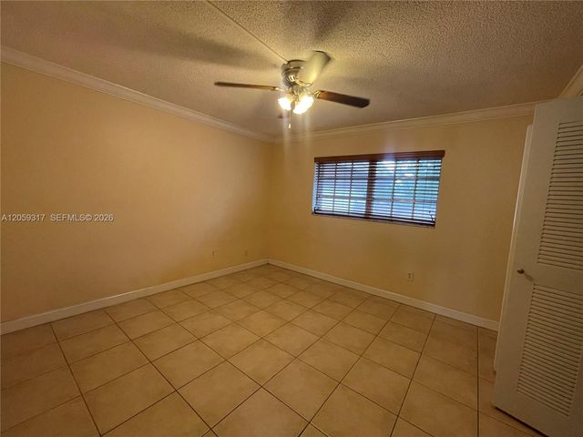 8600 SW 109th Ave 4-220, Miami, FL 33173