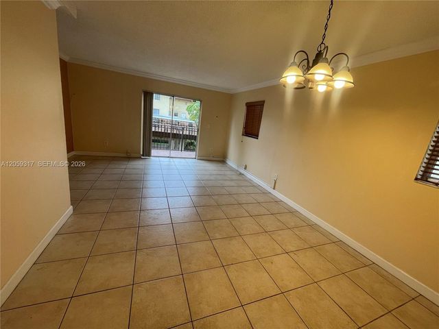 8600 SW 109th Ave 4-220, Miami, FL 33173