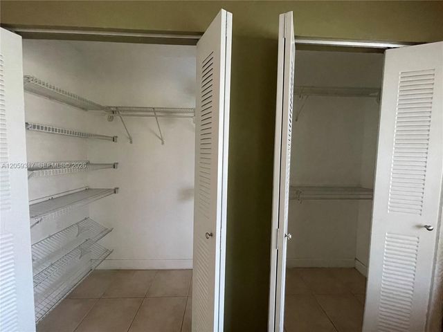 8600 SW 109th Ave 4-220, Miami, FL 33173
