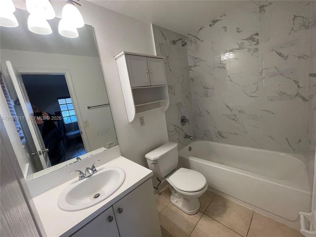 8600 SW 109th Ave 4-220, Miami, FL 33173