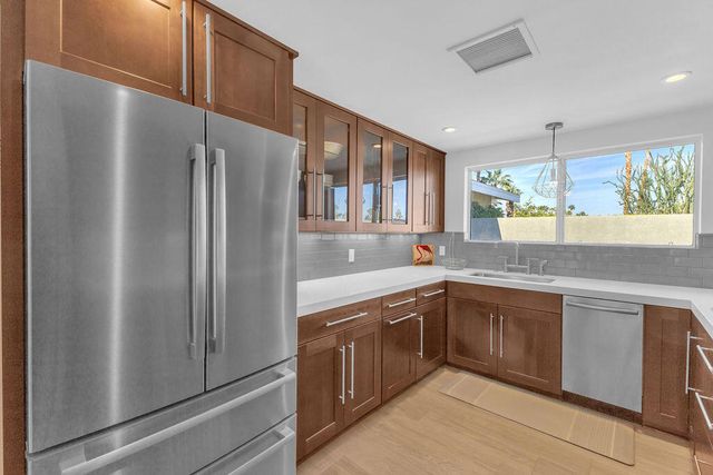 72543 Beavertail Street, Palm Desert, CA 92260
